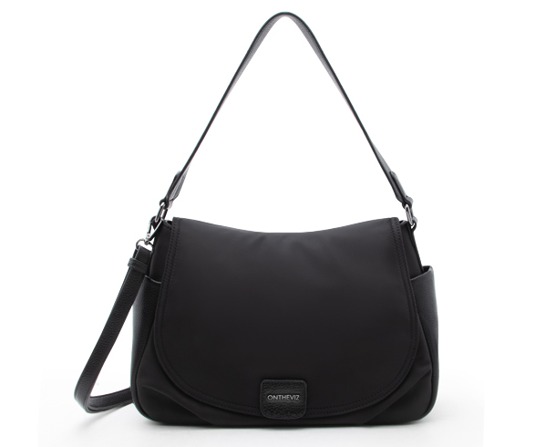 High-End Retouching – After example: Bag & Accessory Retouching
