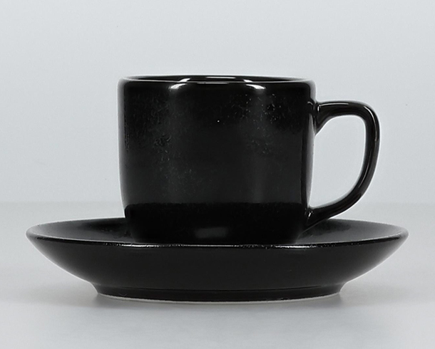 Product & Photography Retouching – before example: Ceramic & Tableware Retouching