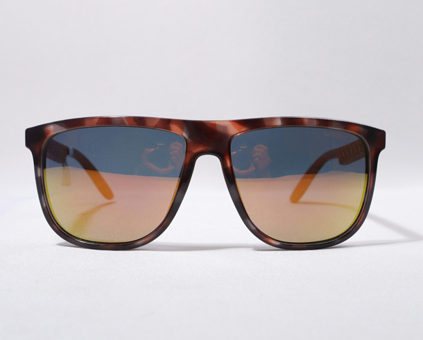 High-End Retouching – before example: Eyewear High-End Retouching