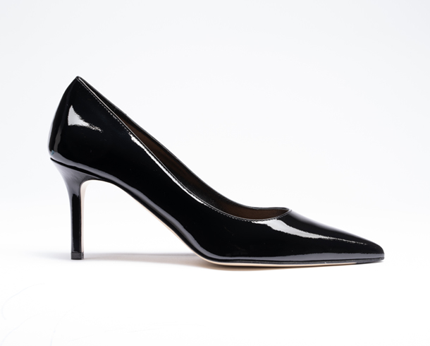 Product & Photography Retouching – before example: Patent Leather Footwear Retouching