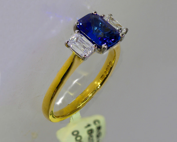 Jewelry Photo Editing – before example: Gemstone Ring Correction